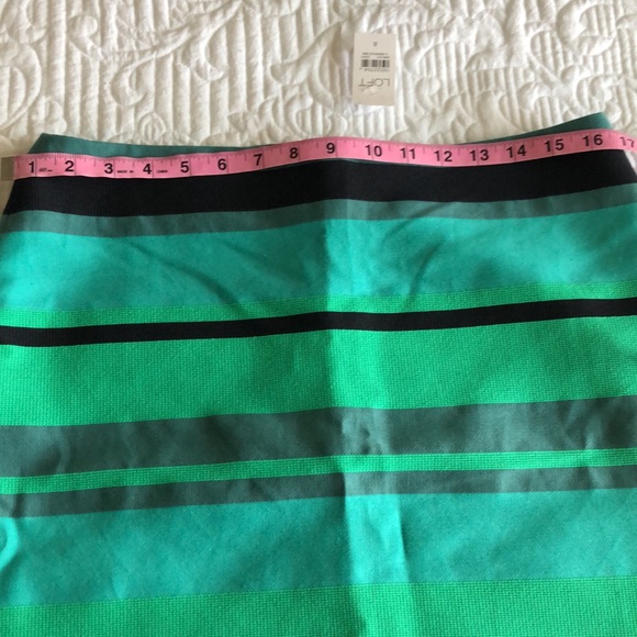 Ann Taylor skirt 8 - Picture 4 of 4